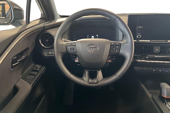 Toyota C-HR 11 of 21