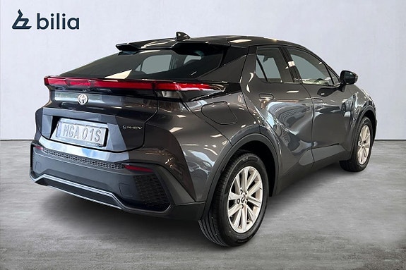 Toyota C-HR 19 of 21