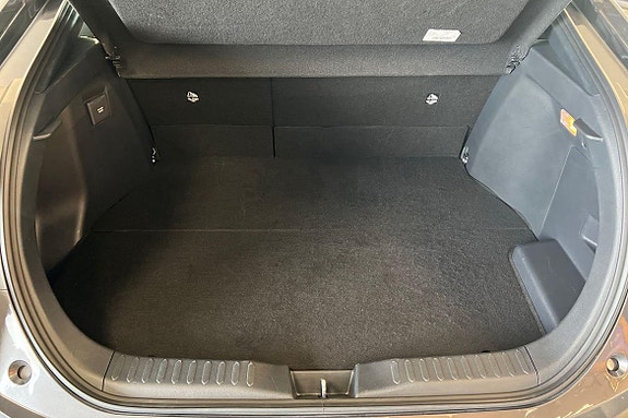 Toyota C-HR 12 of 21