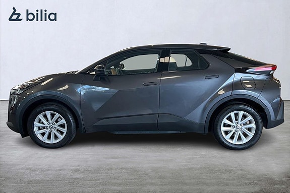 Toyota C-HR 3 of 21