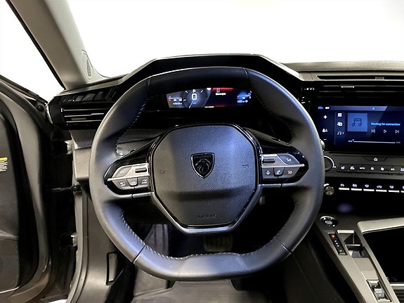 Peugeot 308 SW 7 of 19