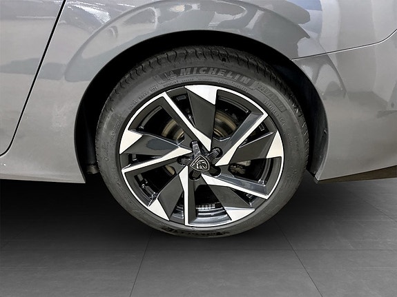 Peugeot 308 SW 18 of 19