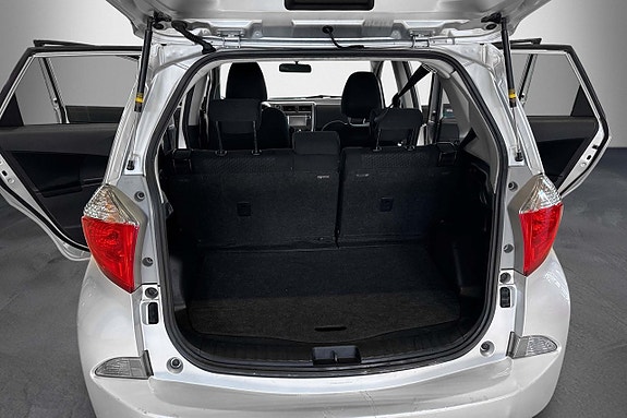Toyota Verso-S 7 of 10