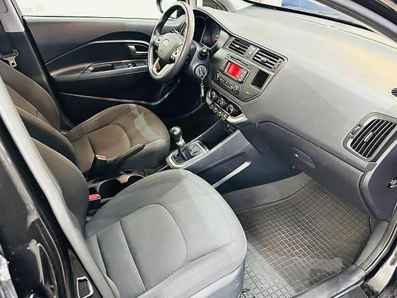 Kia Rio 14 of 19