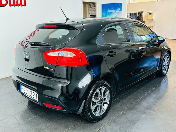 Kia Rio 7 of 19