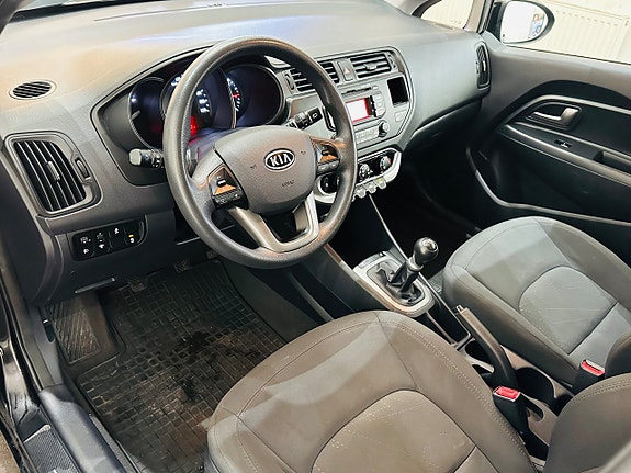 Kia Rio 9 of 19