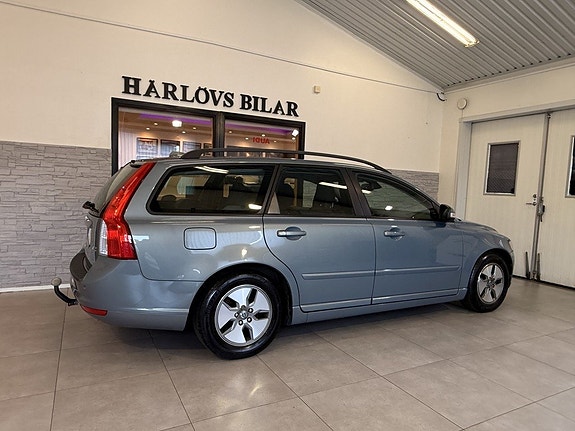 Volvo V50 6 of 16