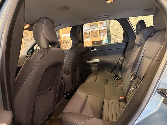 Volvo V50 14 of 16