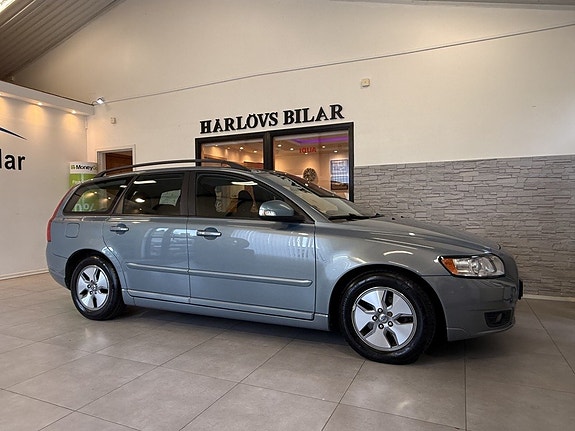 Volvo V50 4 of 16