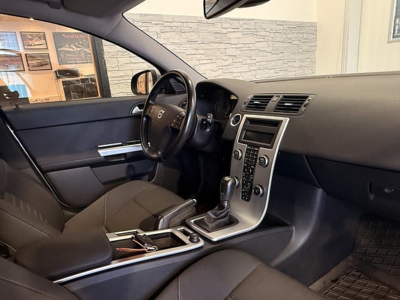 Volvo V50 12 of 16