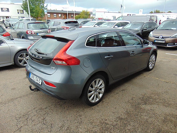 Volvo V40 5 of 11