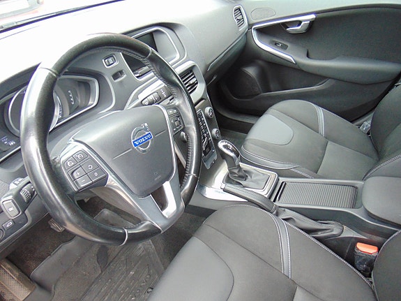 Volvo V40 7 of 11