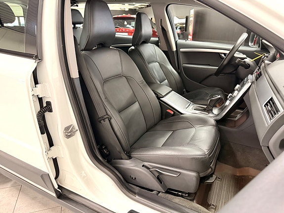 Volvo XC70 26 of 30