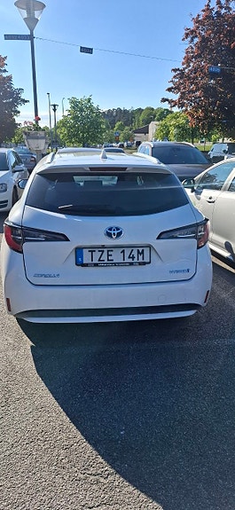 Toyota Corolla 2 of 4