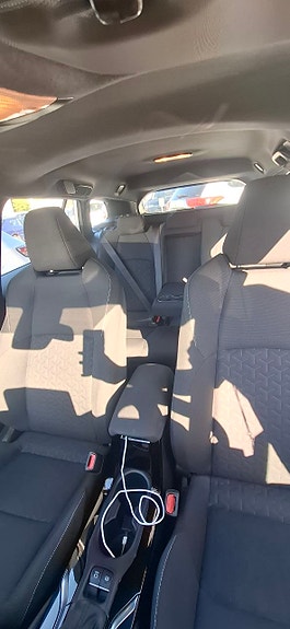 Toyota Corolla 3 of 4