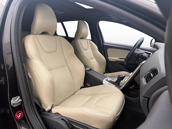 Volvo V60 22 of 30