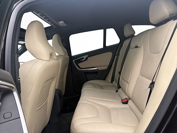 Volvo V60 23 of 30