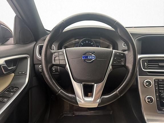 Volvo V60 12 of 30