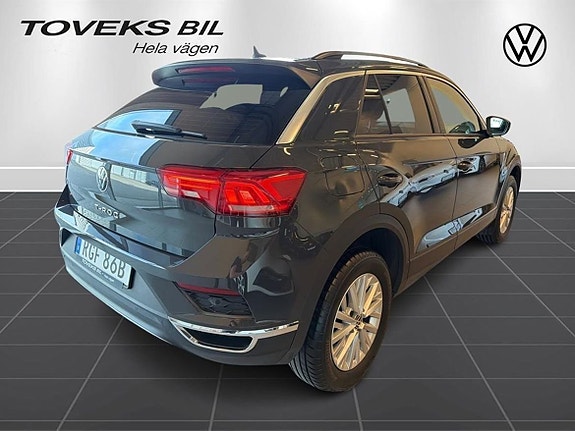 Volkswagen T-Roc 3 of 11