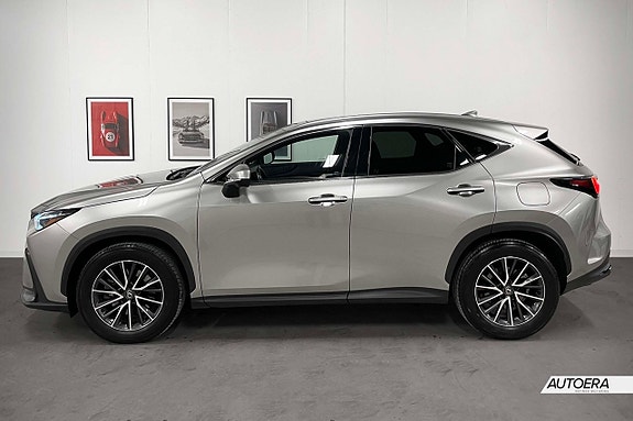 Lexus NX450h+ 3 of 27