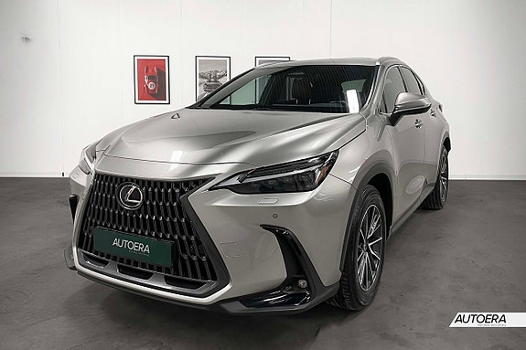 Lexus NX450h+ 4 of 27