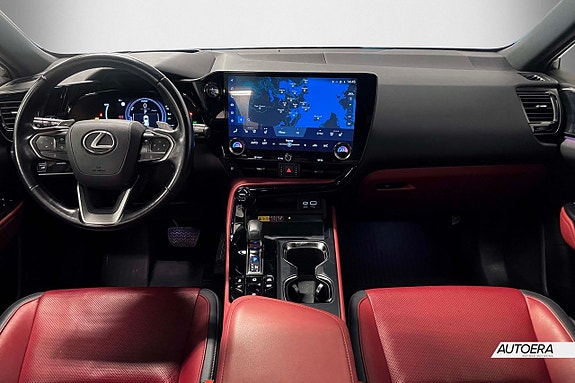Lexus NX450h+ 13 of 27