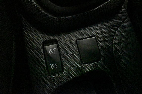 Renault Clio 15 of 18