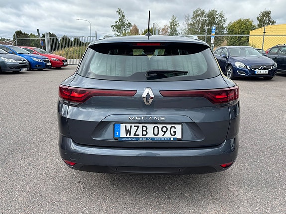 Renault Megane 30 of 30