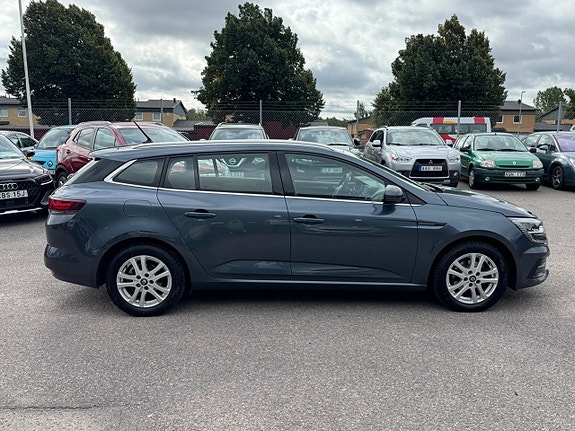 Renault Megane 28 of 30