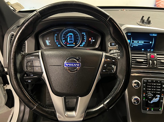 Volvo XC60 17 of 24