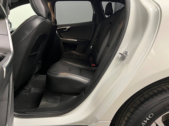 Volvo XC60 19 of 24