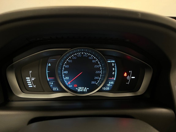 Volvo XC60 16 of 24