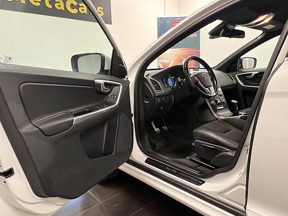 Volvo XC60 7 of 24