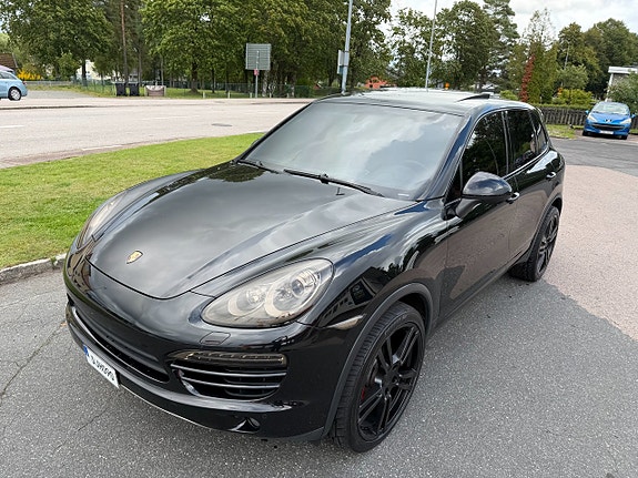 Porsche Cayenne 8 of 11