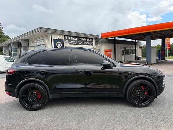 Porsche Cayenne 5 of 11