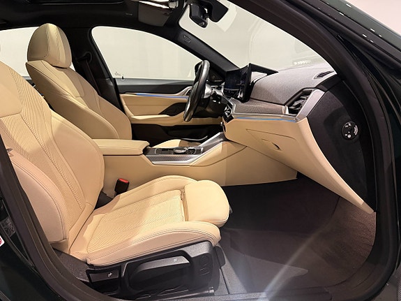 BMW i4 8 of 19