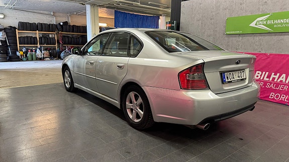 Subaru Legacy 6 of 20