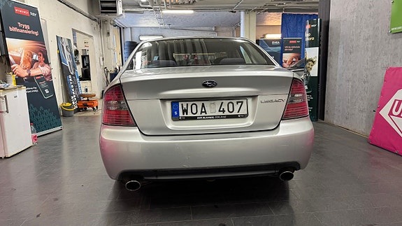 Subaru Legacy 5 of 20