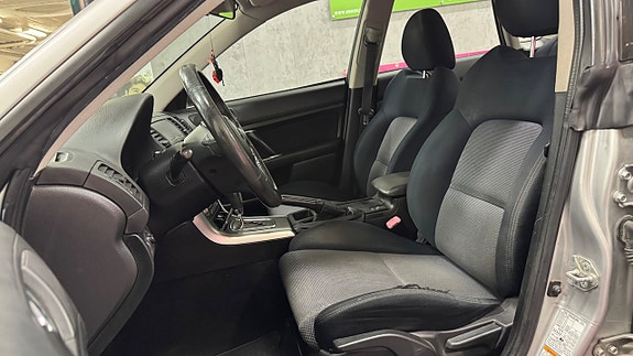 Subaru Legacy 9 of 20