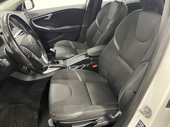 Volvo V40 11 of 22