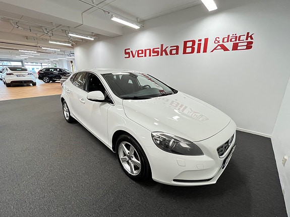 Volvo V40 3 of 22