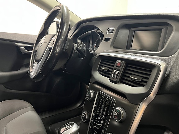 Volvo V40 17 of 22