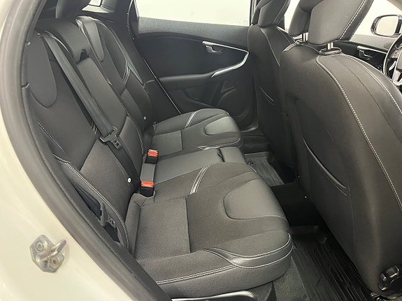 Volvo V40 22 of 22