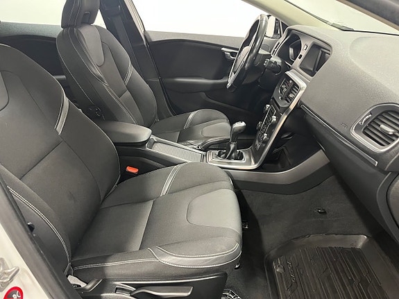 Volvo V40 19 of 22