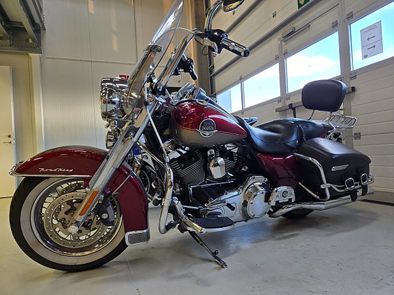 Harley-Davidson ROAD KING CLASSIC 2 of 4