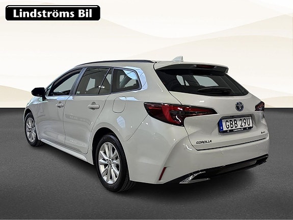 Toyota Corolla 4 of 19
