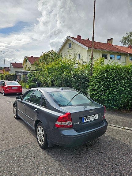 Volvo S40 2 of 12