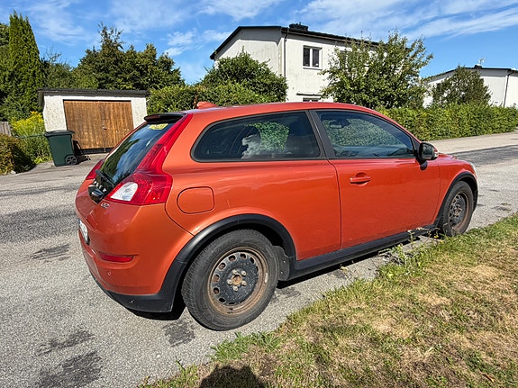 Volvo C30 3 of 5