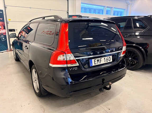 Volvo V70 12 of 30