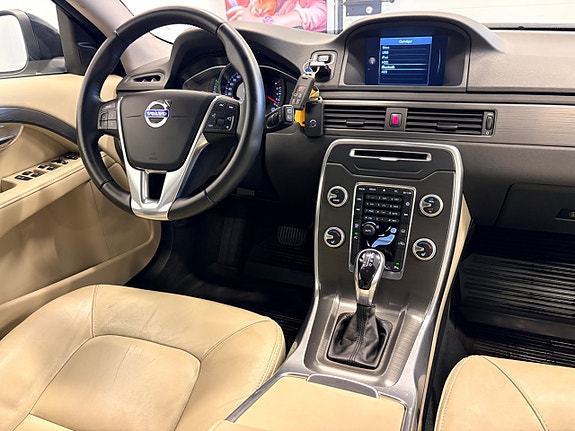 Volvo V70 24 of 30